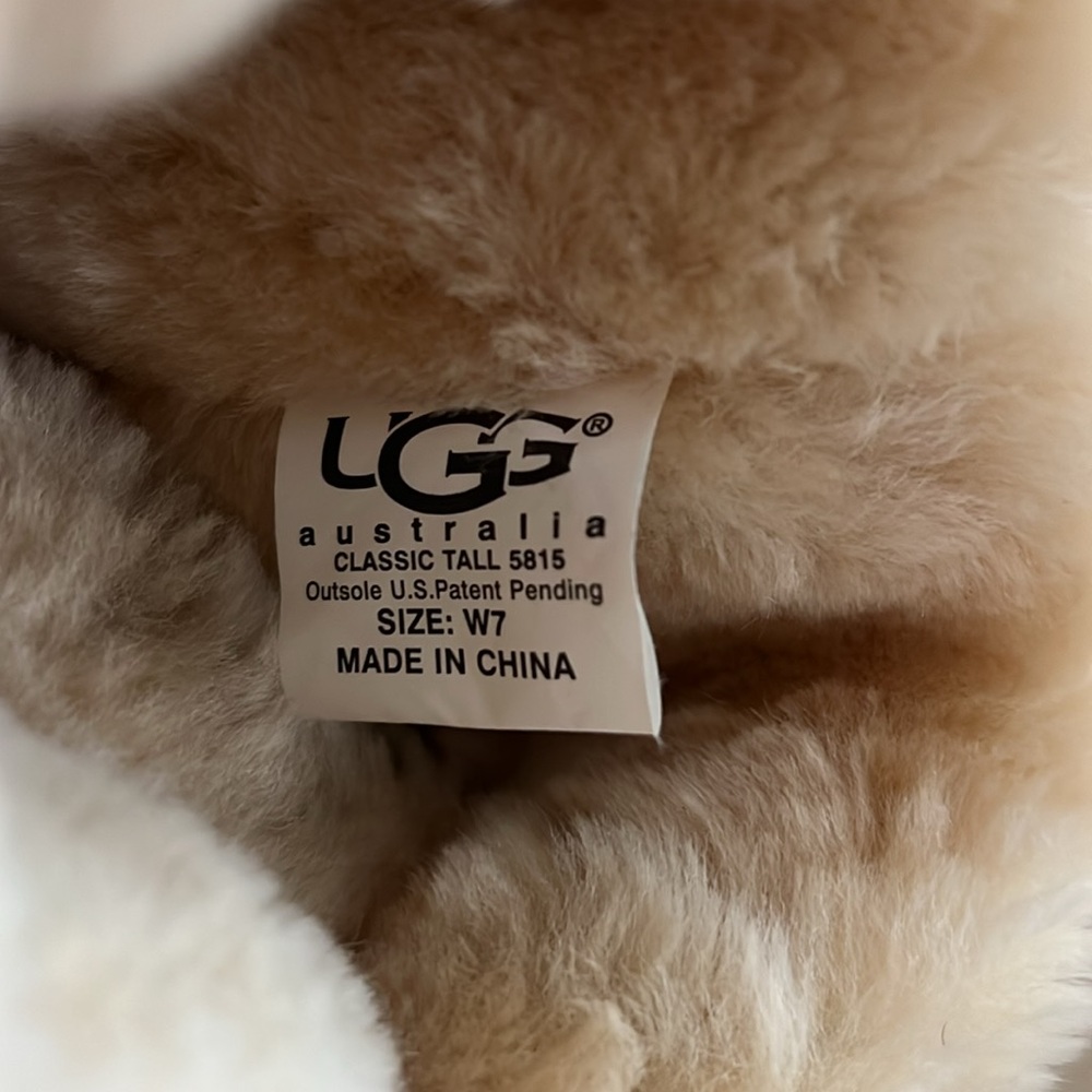 UGG Classic Tall boot size 7 - Picture 7 of 17